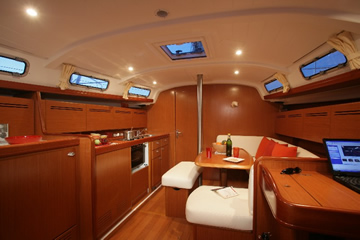 Cyclades 43.3 interior